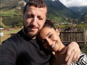 Yıldız Tilbe'nin çocuğuna bakın aynı annesi diyeceksiniz