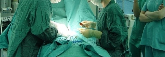 SİNEMA DÜNYASI ŞOKTA! ÜNLÜ SANATÇI AMELİYAT MASASINDA ÖLDÜ galerisi resim 2