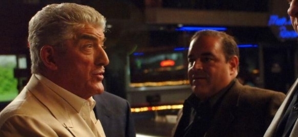 SİNEMA DÜNYASI ŞOKTA! ÜNLÜ SANATÇI AMELİYAT MASASINDA ÖLDÜ galerisi resim 5