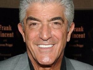 SİNEMA DÜNYASI ŞOKTA! ÜNLÜ SANATÇI AMELİYAT MASASINDA ÖLDÜ