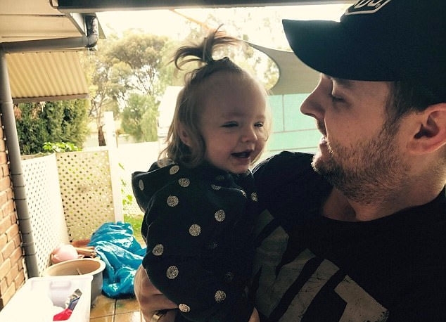 Vicdansız anne bebeğini kendi elleriyle bu hale getirdi sonrası korkunç galerisi resim 8