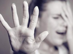 Kitap Satmak İçin Kapıyı Çaldı "Sizi Okuyacağım" dedi tacizde 