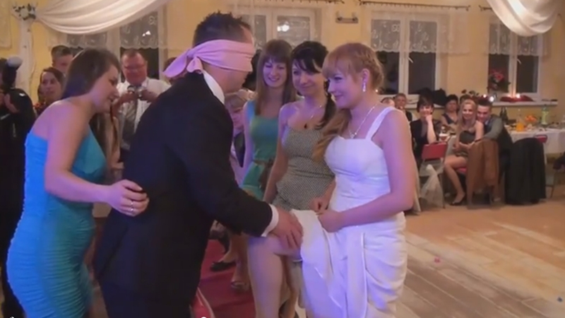 Rusya'da İlginç Gelenek! Böyle Gelenek mi Olur Hiç galerisi resim 1