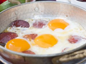 Sahurda zeytin ve sucuktan uzak durun!