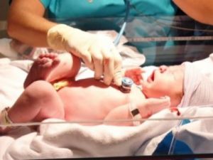 Genç Yaşta Olan Kız Kendinden Büyük Biri Evlenir ve!