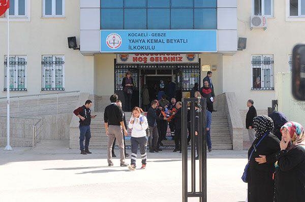 Kocaeli'de öğrencinin başına çanta asma kancası saplandı galerisi resim 2