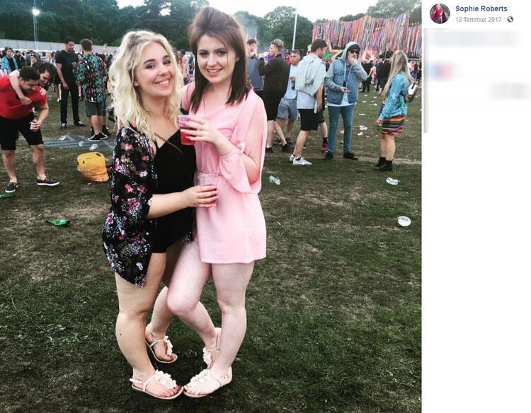 Mağazada elbise denemek istedi, hayatının şokunu yaşadı! galerisi resim 6