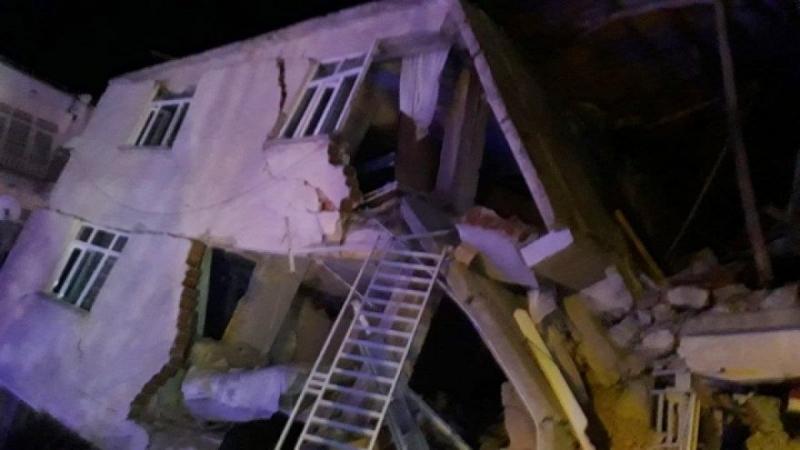 Türkiye'yi Sallayan Bir Deprem Daha Oldu galerisi resim 8