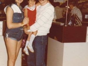 Gördüğünüz kişi Bülent Ersoy. Yanındaki kişi sizi çok şaşırtacak