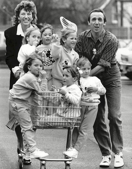 ALTIZ BEBEKLERİ OLDU,30 YIL SONRA KARDEŞLER BAKIN NE HALE GELDİ galerisi resim 6