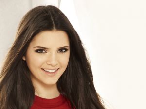 DÜNYA BU AİLEYİ KONUŞUYOR...! HAYATLARINI EKRAN ÖNÜNDE YAŞIYORLAR...!