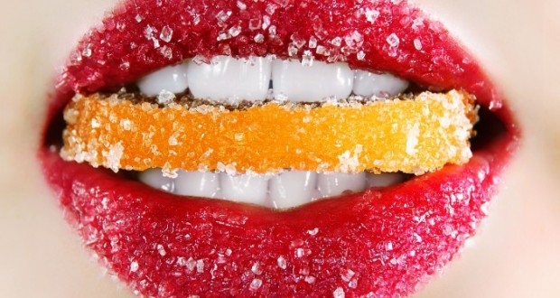 BALIN İÇİNDE ŞEKERİ ERİTİP DUDAĞINIZA SÜRÜN VE...! galerisi resim 9