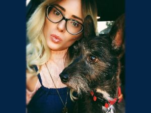 PAYLAŞTIĞI RESİMLER YÜZÜNDEN EVLATLIKTAN RED EDİLDİ...!