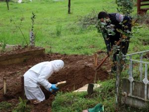 Yü/rekleri Da.ğladı Annesinin Yanına