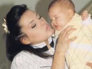 Yeşilçamın Efsane Güzelinin Kızı da Annesi Kadar Güzel ve Ünlüymüş