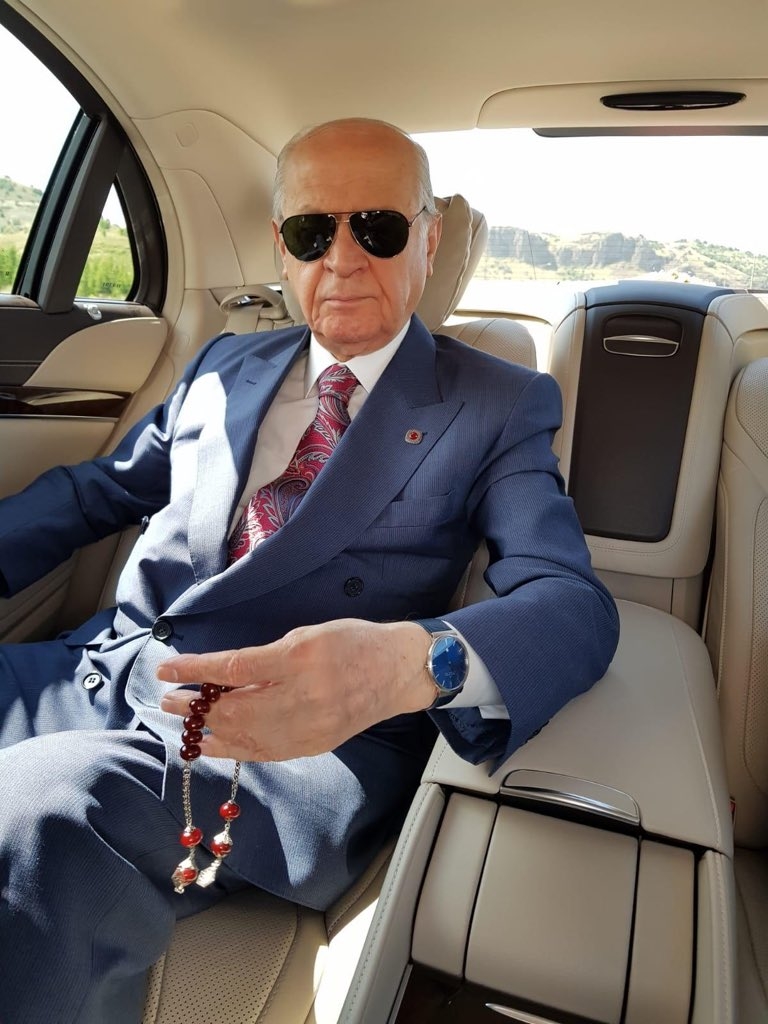 BAHÇELİ NEDEN EVLENMEDİ galerisi resim 6