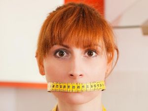 Bu belirtiler yeme bozukluğu habercisi