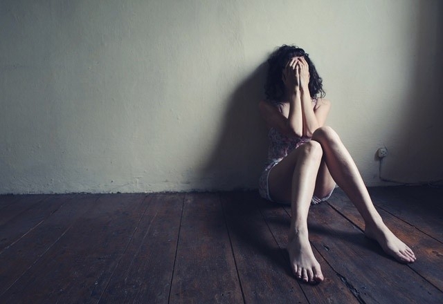 BAYANLAR EVDE YALNIZKEN NELER YAPIYOR? ERKEKLERİN MERAK ETTİĞİ O KONU... galerisi resim 3