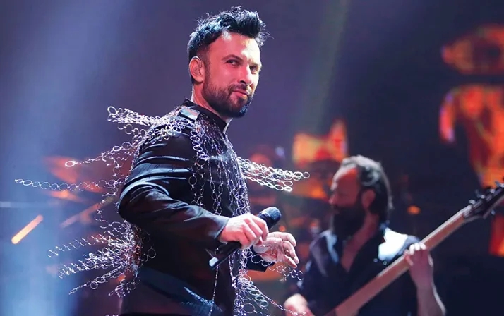 Tarkan 'Yüreğim kaldıramıyor artık' deyip i-syan etti galerisi resim 2