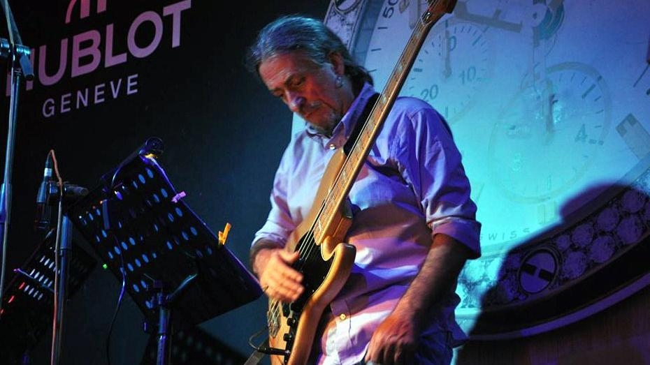 ÜNLÜ MÜZİSYEN HAYATINI KAYBETTİ galerisi resim 4