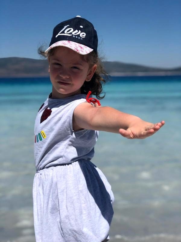 GÜLE OYNAYA GİRDİĞİ AMELİYATTAN ÇIKAMADI galerisi resim 6