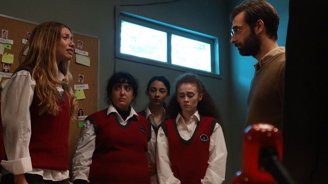 FOX O Dizinin Fişini Çekti galerisi resim 3