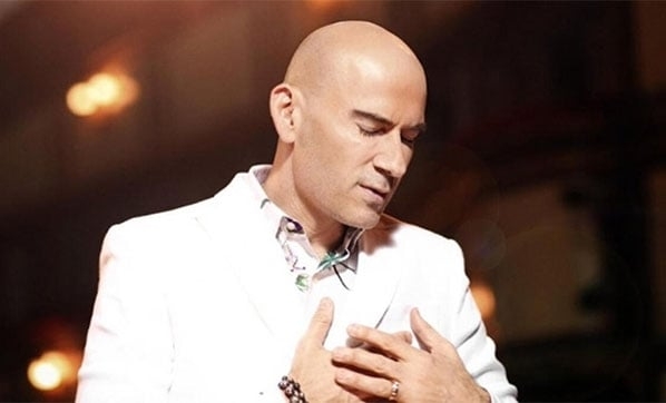 Ünlü Şarkıcıdan Üzen Haber Geldi galerisi resim 2