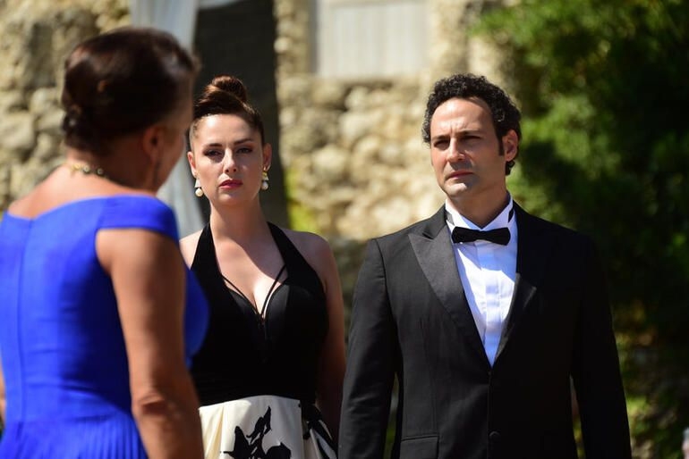 Show TV'nin konusu ve oyuncular ile iddialı dizi apar topar final y galerisi resim 5