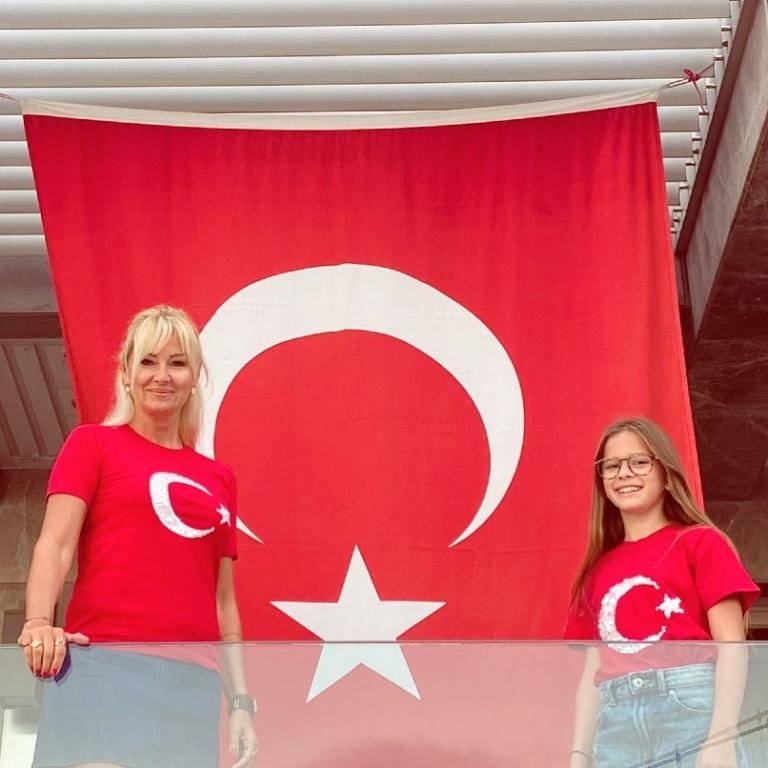 İzmir depremiyle alakalı o çirkin yorum Pınar Altuğ’u çıldırttı! galerisi resim 4