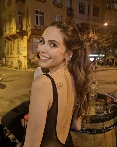 Arka Sokaklar’ın Tekin’inin sevgilisi Arıza’dan 9 yaş büyük galerisi resim 6