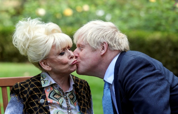 SON DAKİKA!ÜNLÜ OYUNCU HAYATINI KAYBETTİ galerisi resim 3