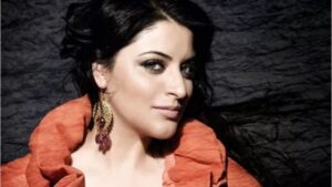 Şarkıcı Zara, gözlerden uzak tuttuğu kızı Nur'un fotoğrafını ilk ke galerisi resim 2