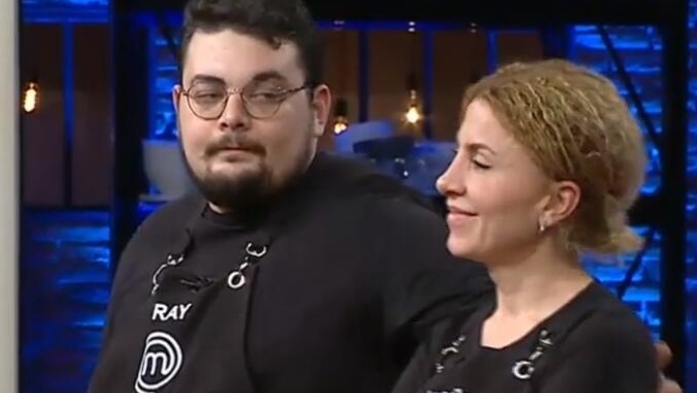MasterChef'ten Elenen Eray'ı 2. Kez Yıkan Haber galerisi resim 5