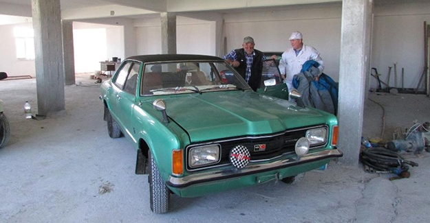 40 Yıl Sonra Otomobilini Kapattığı Yerden Çıkardı galerisi resim 12