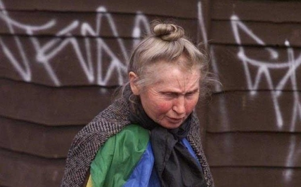 Bir Zamanlar Önemli Bir Sanatçıydı Aşkı Yüzünden Bu Hale Geldi galerisi resim 5