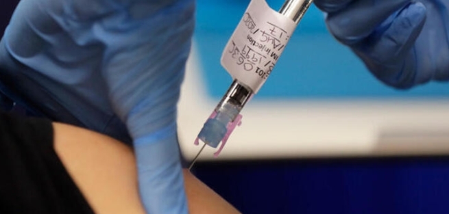 Koronavirüs Aşısı Olmuştu Hayatını Kaybetti galerisi resim 2