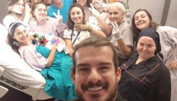 Ünlü İsim Acı Haberi Şimdi Duyurdu galerisi resim 5