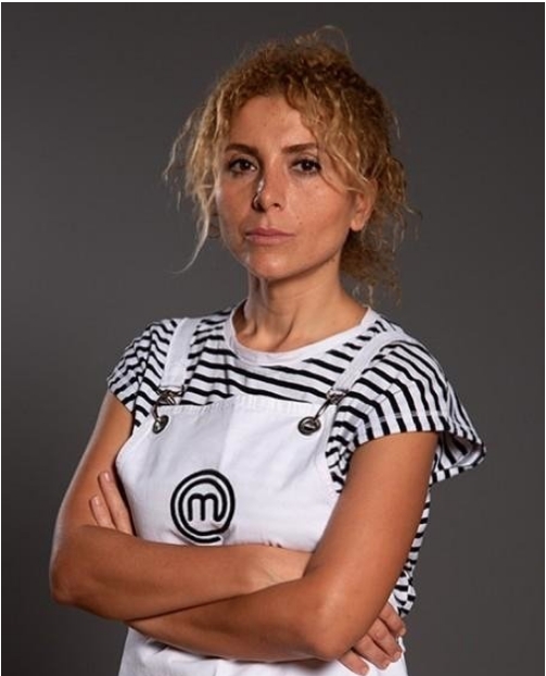Masterchef'te son 4'e kalma başarısını gösteren Özgül Coşar me galerisi resim 14