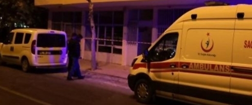 Ünlü İsim Evinde Hayatını Kaybetti galerisi resim 4