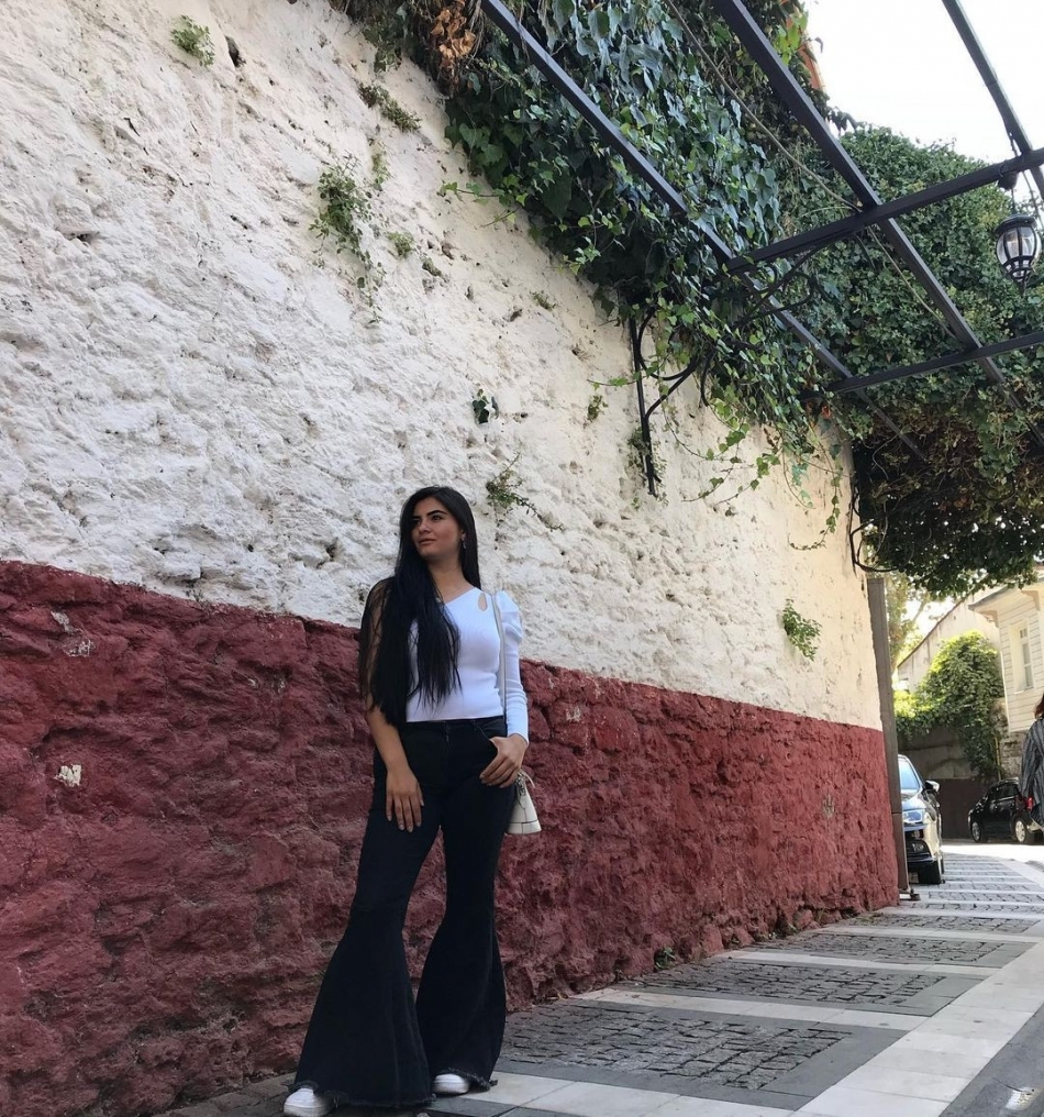 Verdiği Poz galerisi resim 3