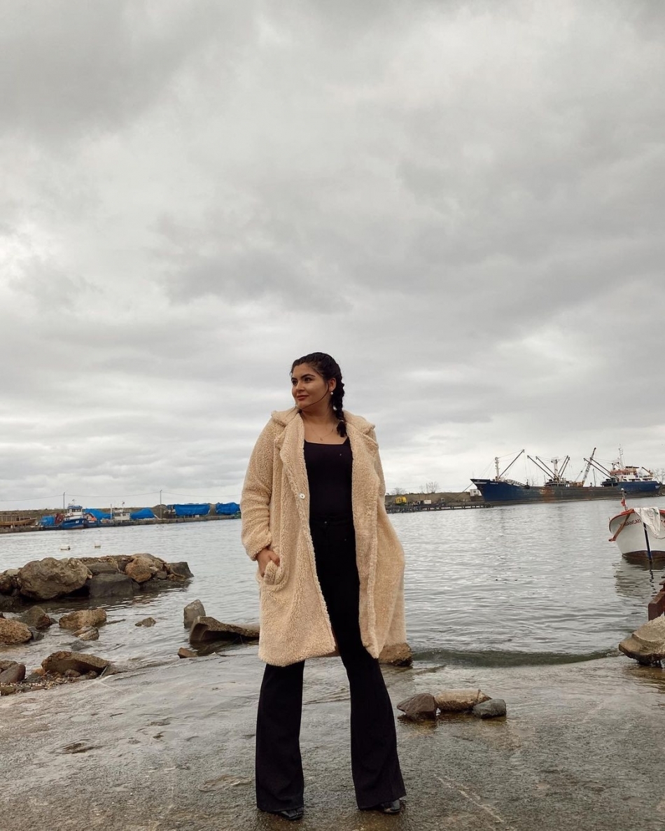 Verdiği Poz galerisi resim 5