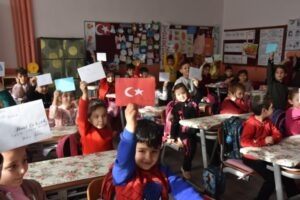 Okulların açılacağı tarihi değiştirdi ! galerisi resim 2