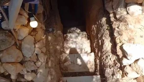 Yeraltı Evi İnşa Etti galerisi resim 9