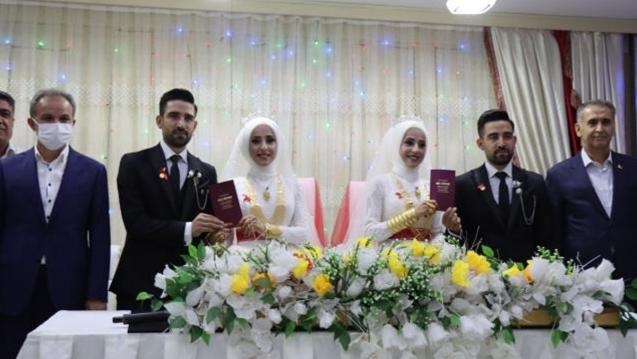 kardeşlerle evlendi.. galerisi resim 4