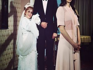 Rahmetli ADİLE NAŞİT Anlatıyorr..