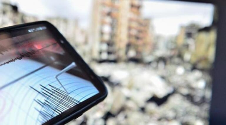 Az Önce Peşpeşe Yaşandı galerisi resim 2