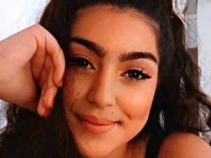 15 Yaşındaki Melike