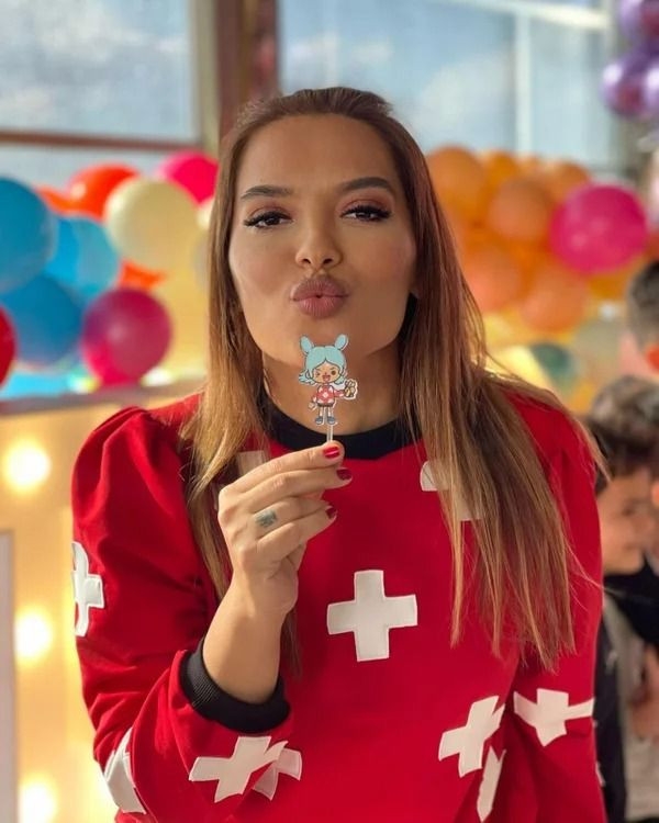 DEMET AKALIN galerisi resim 4