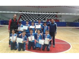 Tatvanlı Öğrenciler Voleybolda Türkiye Finaline Kaldı