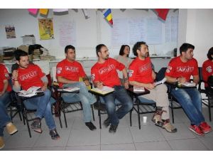 Kızılay’dan AKUT Ekibine İlk Yardım Eğitimi